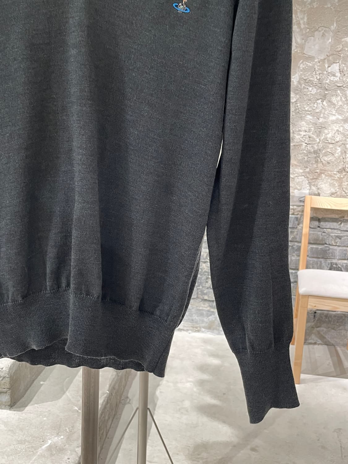 비비안 웨스트우드 맨 다크 올리브 V넥 울 니트 상품이미지5