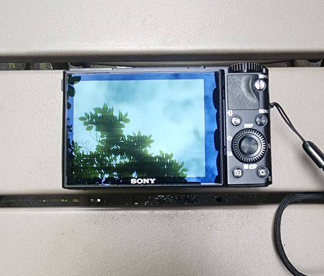소니 RX100m4 IV  디지털 카메라 판매합니다. 상품이미지3