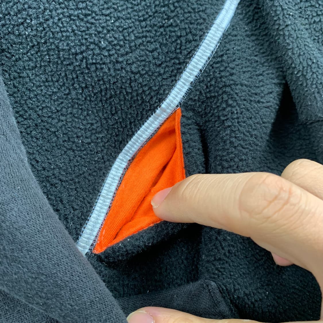 아디다스 퍼포먼스 로고 리플렉티브 라인 플리스 후디 상품이미지8