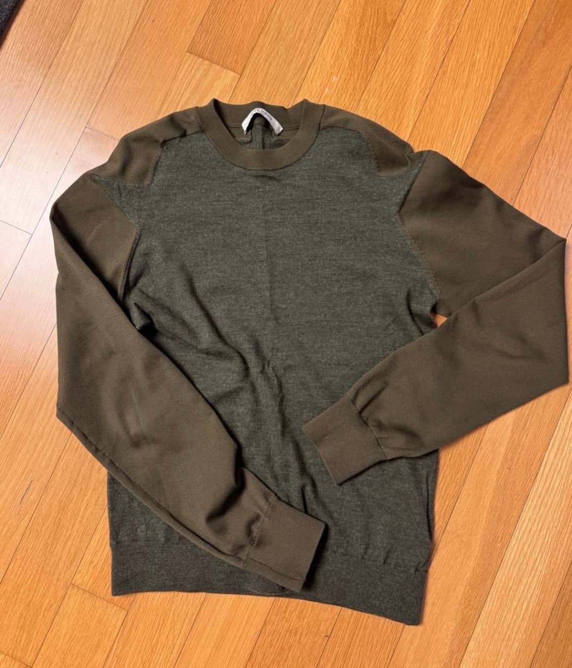 지방시 별 절개 니트 상품이미지1