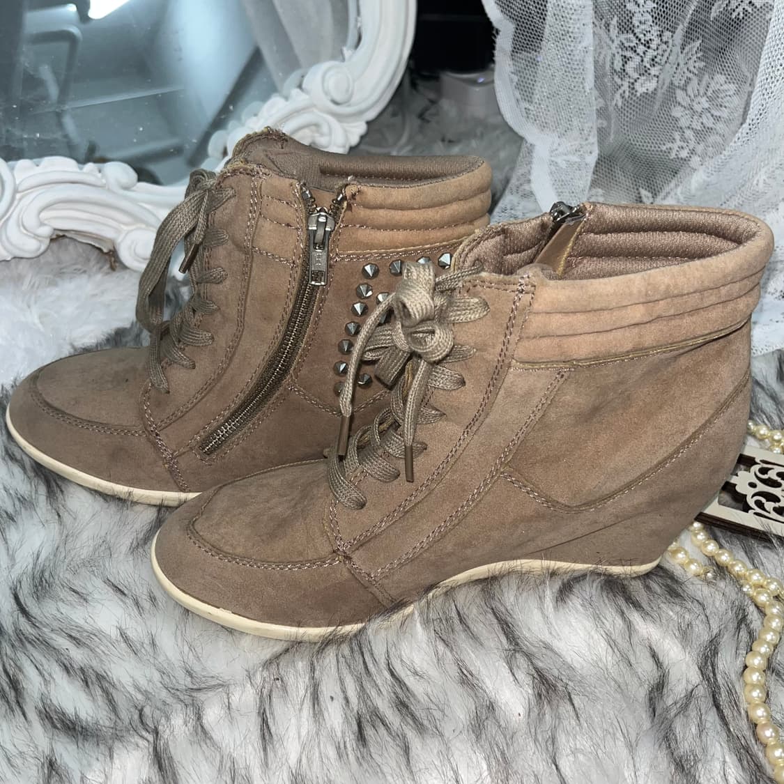 빈티지 스터드 웨지힐 스니커즈 상품이미지4