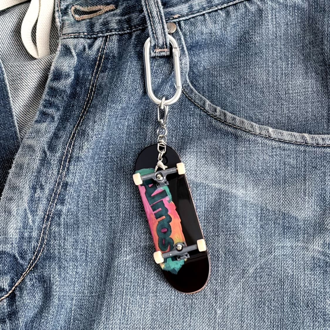 TECH DECK 핑거보드 줄이어폰 키링 키체인 ‘Almost’ 상품이미지1