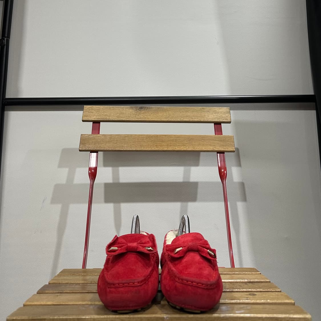 250) 어그 UGG 로퍼 여성 여자 슈즈 모카신 스웨이드 레드 상품이미지2