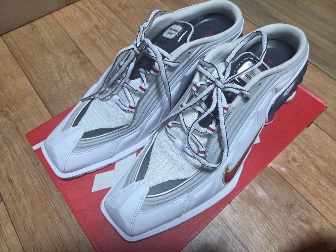 마틴로즈 샥스 화이트 앤 바시티레드 상품이미지1