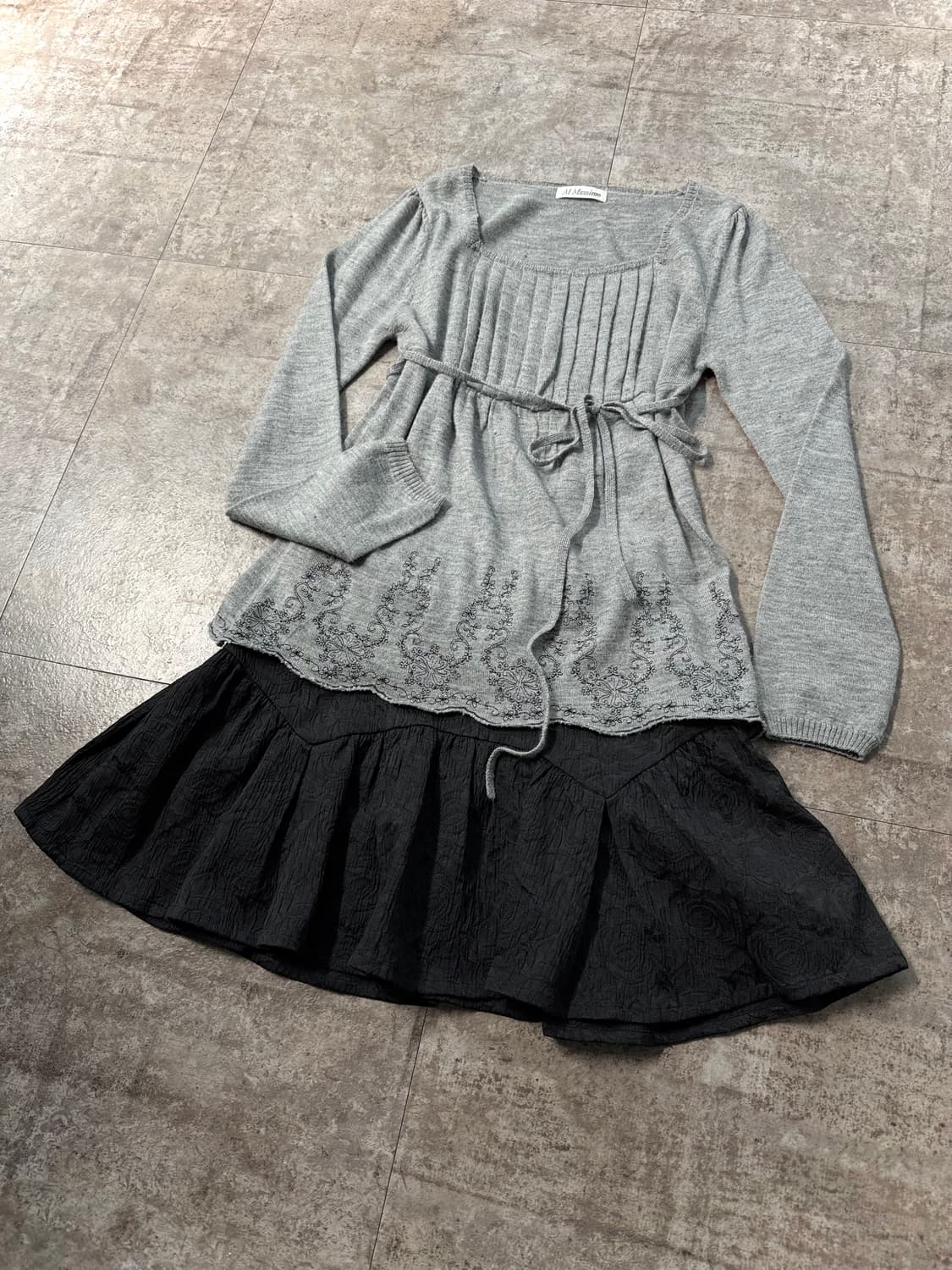 울 자수 셔링 넥 니트 엠보 로즈 패턴 스커트 2pcs SET 상품이미지4