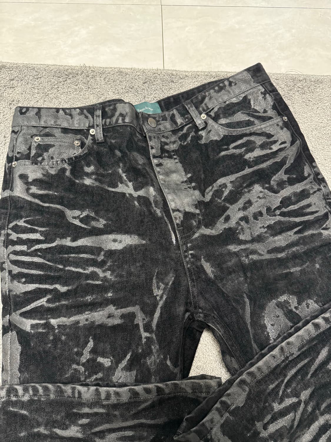 언더마이카 벨베틴 플레어진 상품이미지4