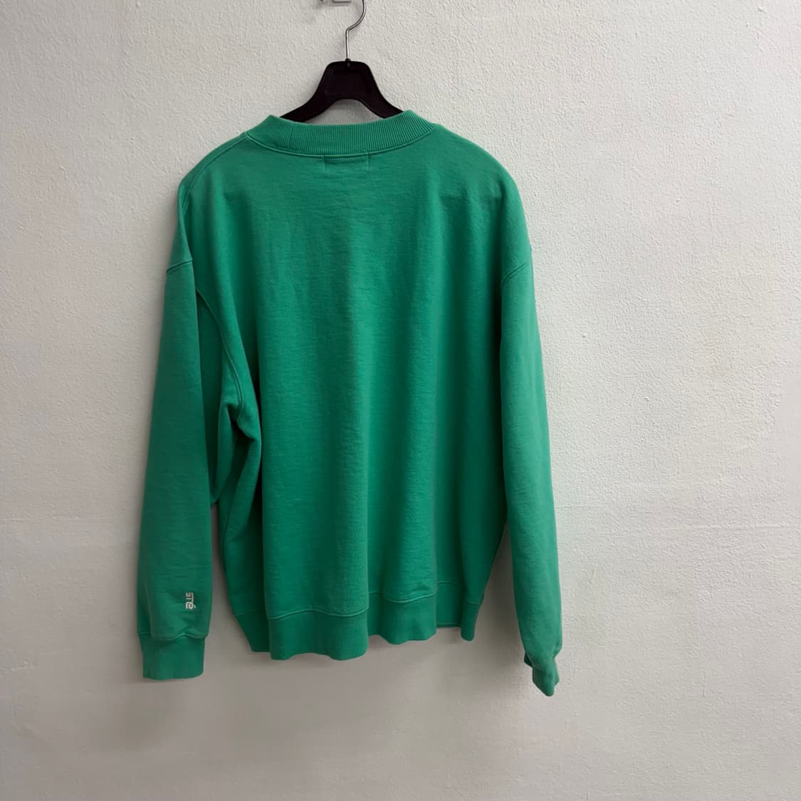 스튜디오 톰보이 에센셜 그린 스웻 셔츠 상품이미지4