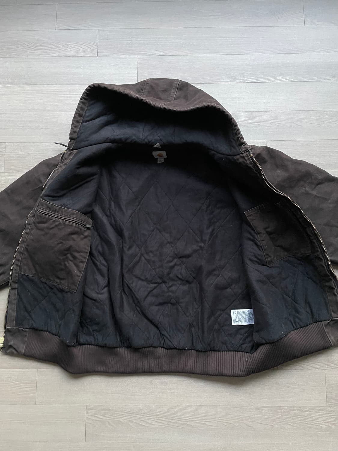 칼하트 j130 DKB 다크 브라운 액티브 자켓 샌드스톤 상품이미지6