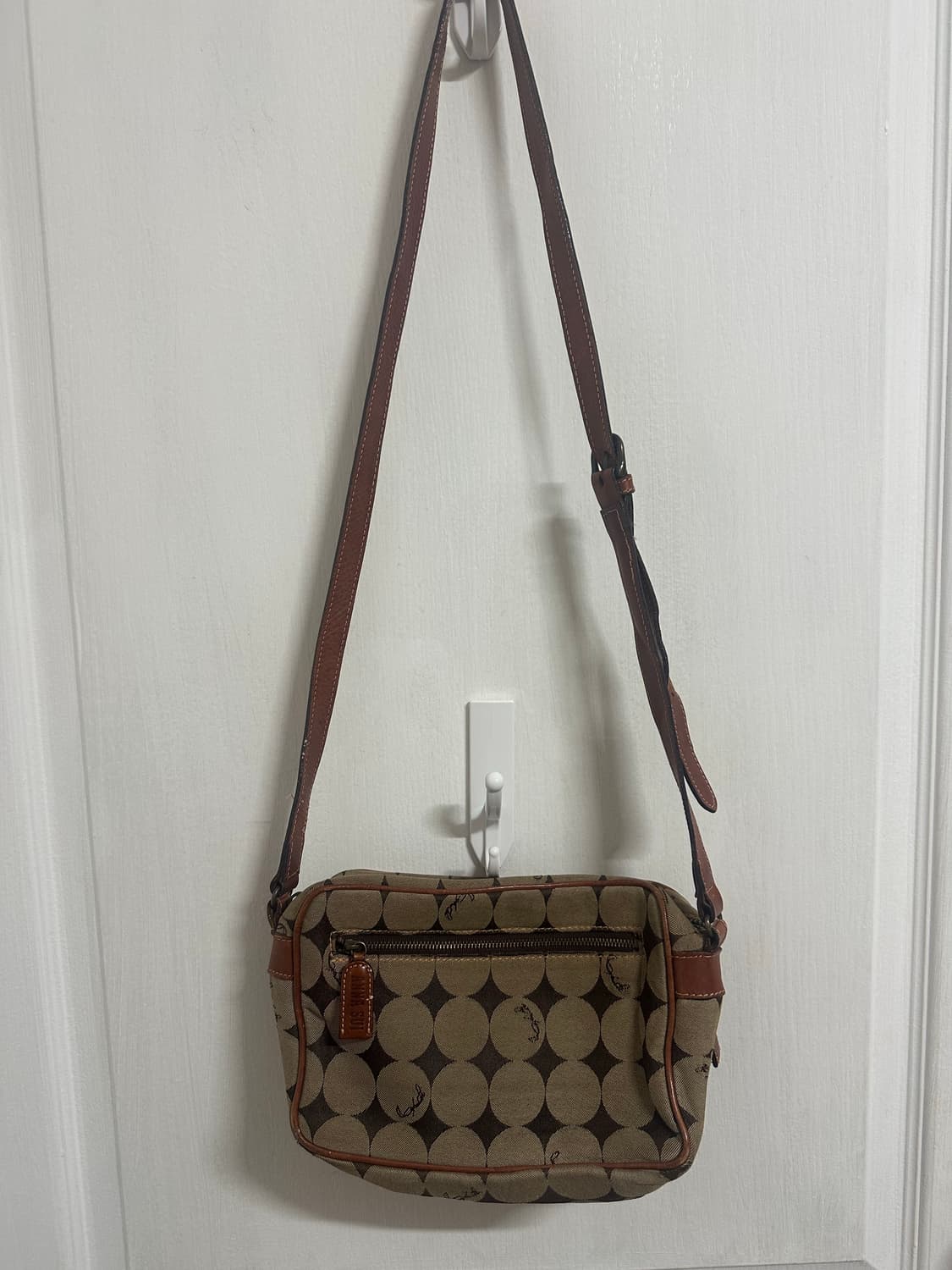 안나수이 도트 브라운 크로스백 상품이미지2