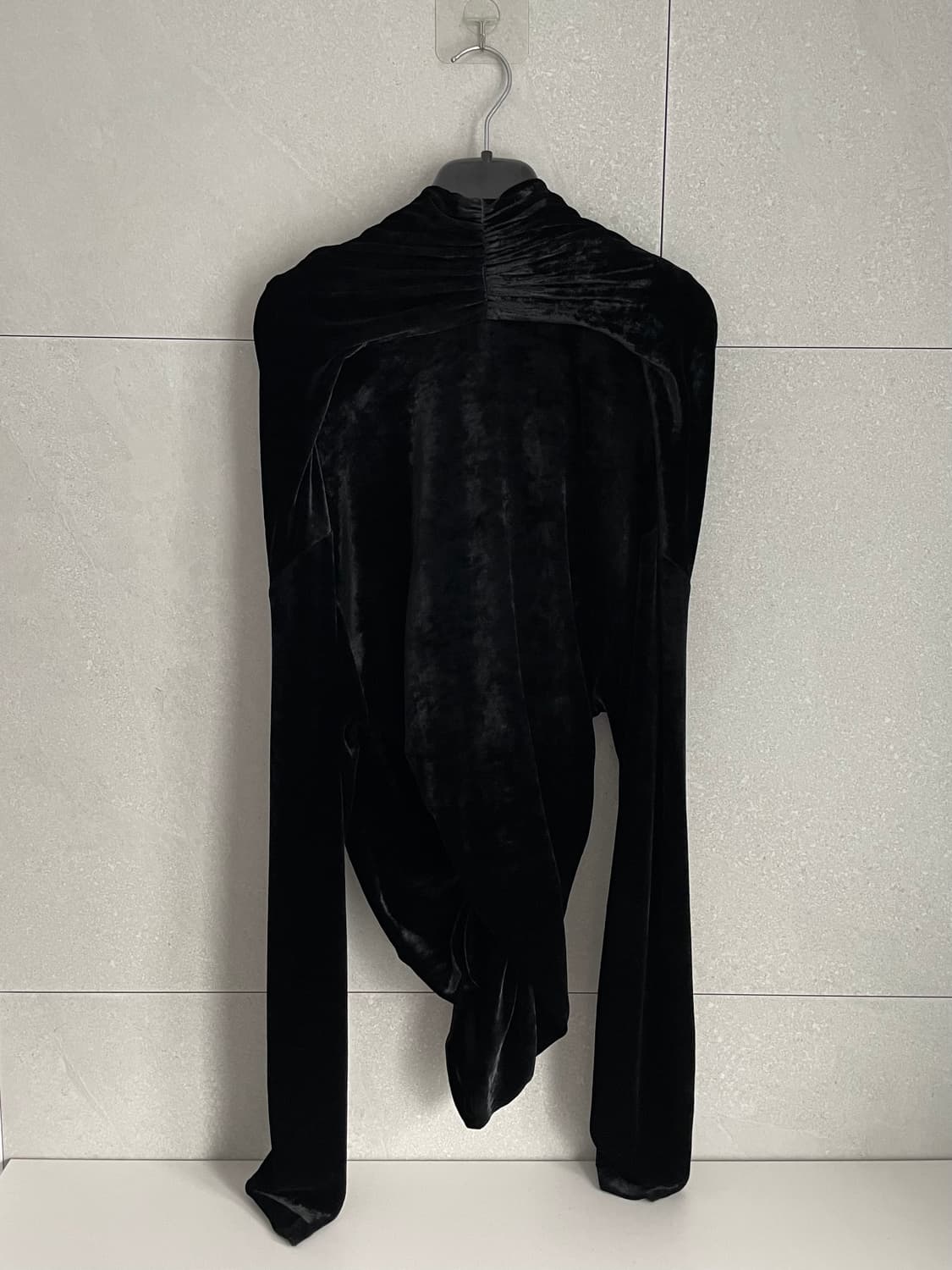 생로랑 23aw 벨벳 탑 상품이미지9