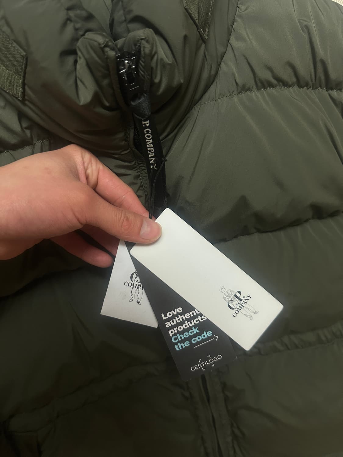 CP컴퍼니 NYCRA 다운 렌즈 패딩 자켓 13CMOW251A 상품이미지8