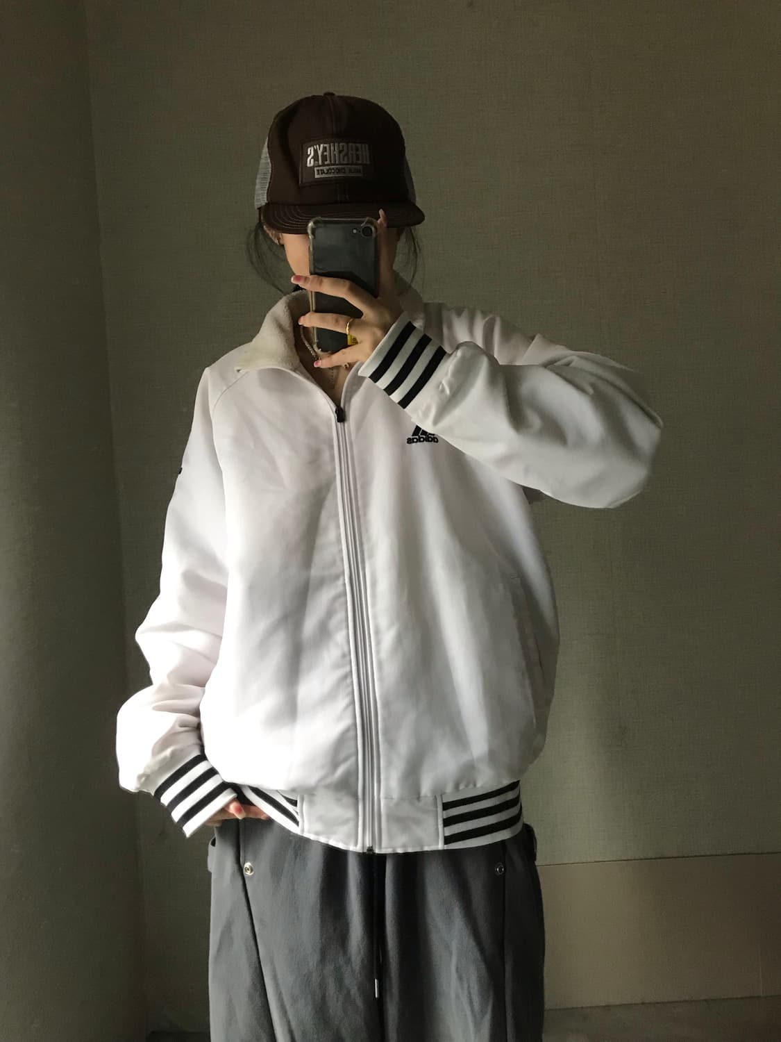 아디다스 흰검 하이넥 점퍼 상품이미지2