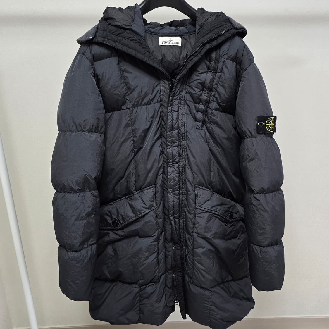 스톤아일랜드 크링클랩스 롱패딩 L사이즈 100 판매 상품이미지1