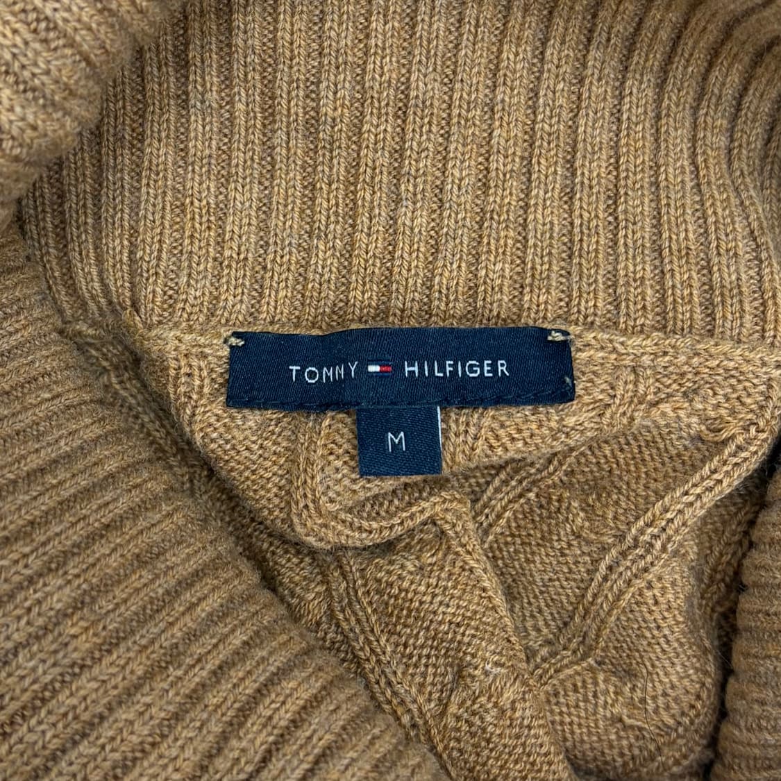 타미힐피거 꽈배기 브라운 목폴라 니트 상품이미지5