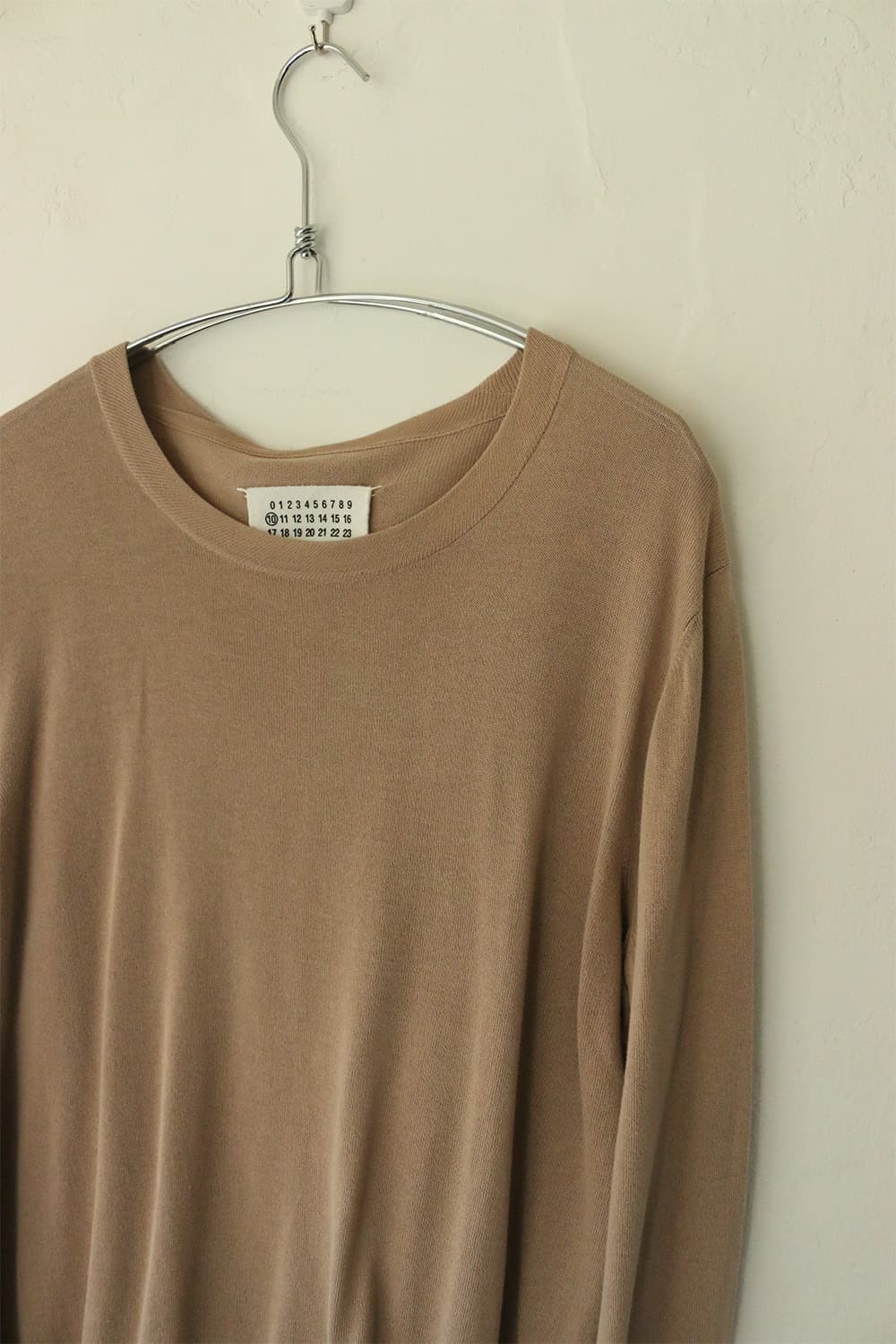 메종 마르지엘라 베이지 니트 탑 상품이미지5