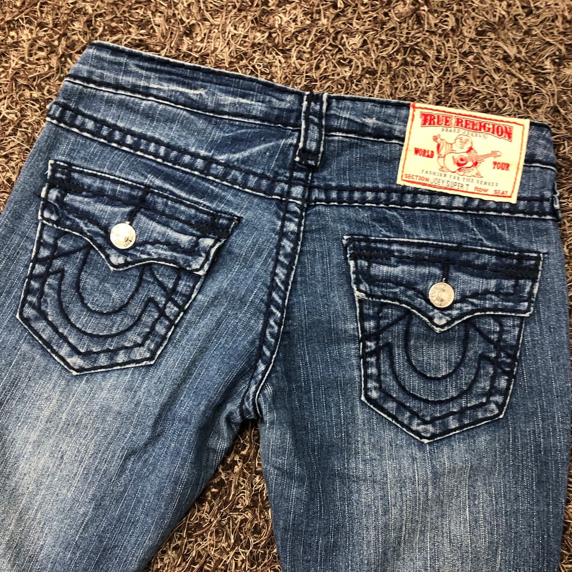 트루릴리전 조이 슈퍼티 워싱 부츠컷 데님 팬츠 상품이미지4