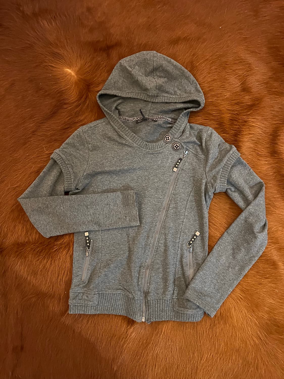 슬림핏 사선 지퍼 후드집업 상품이미지1