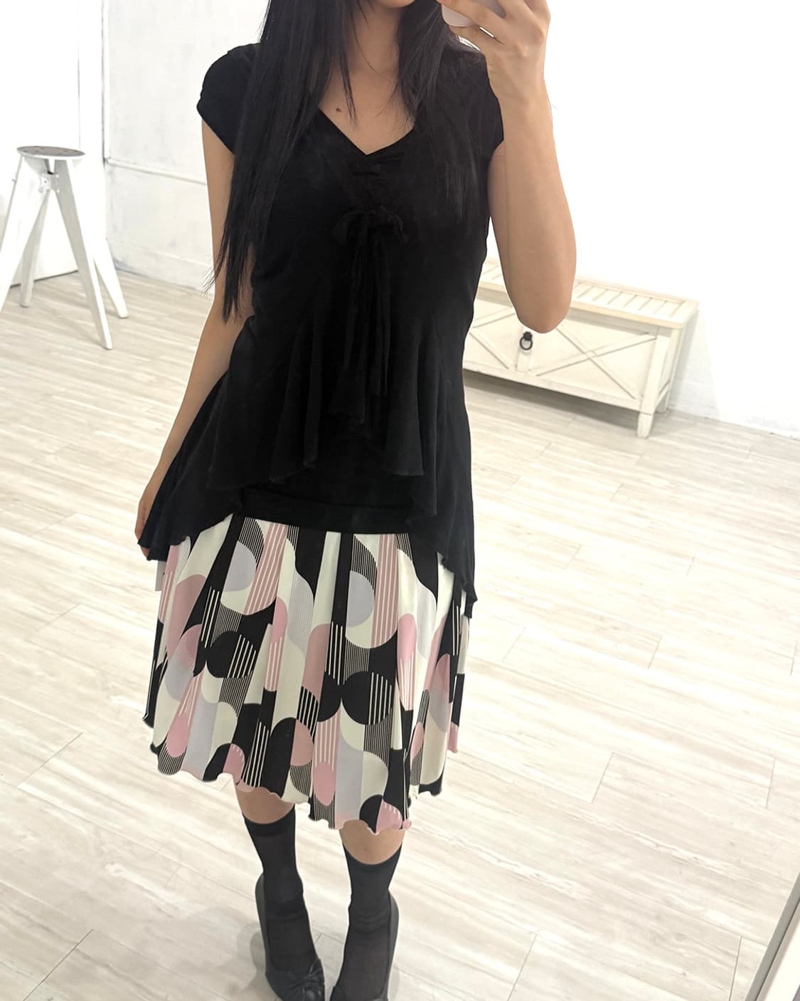 Black Asymmetrical Sleeveless Cardigan 상품이미지2