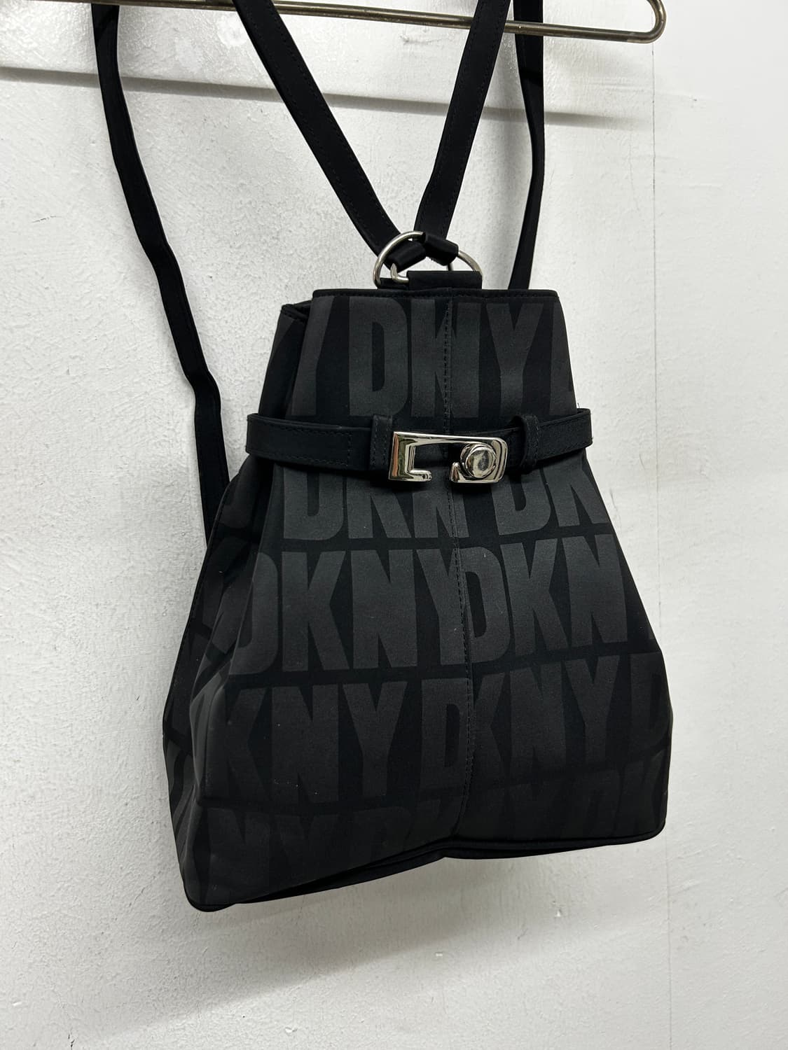 Y2K DKNY 로고 레터링 미니백팩 상품이미지2