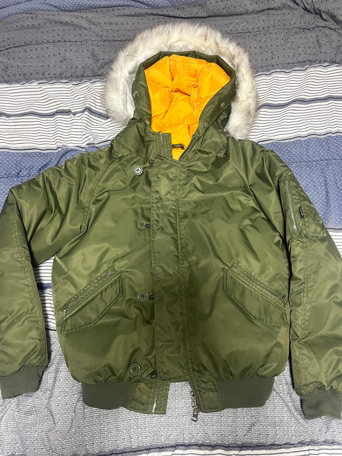 팔라스 패딩 L 카키색상 상품이미지2