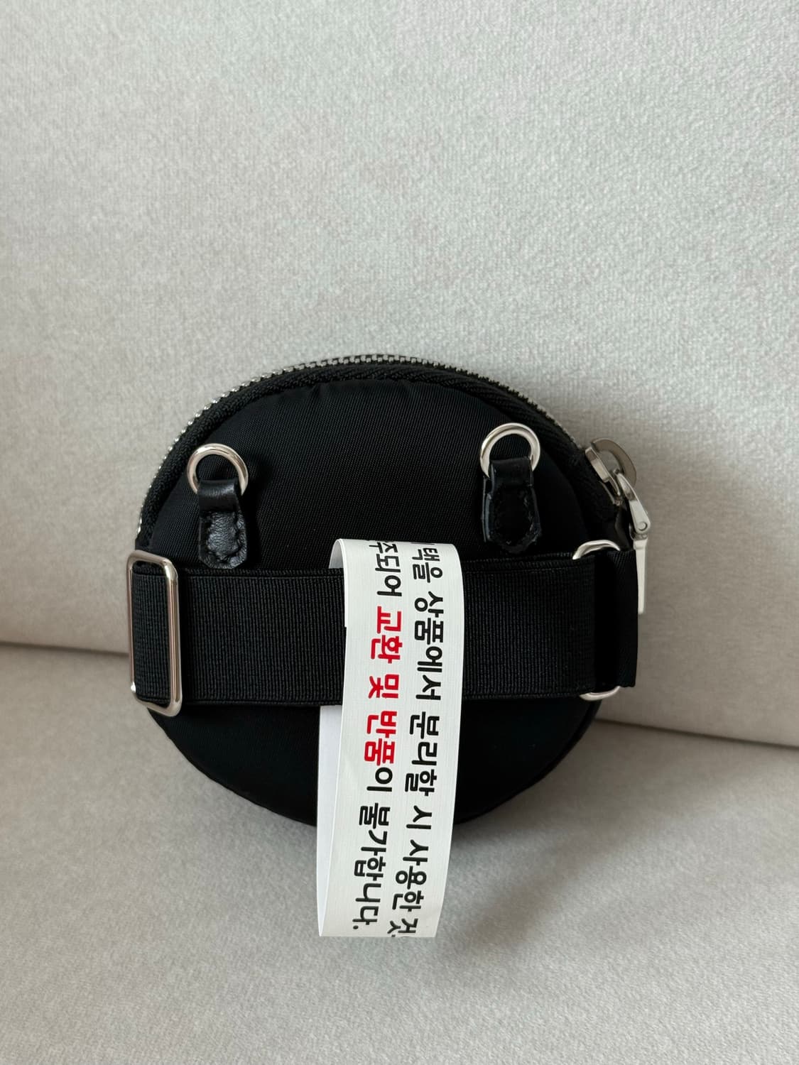 프라다 리나일론 원형 미니 파우치 상품이미지2