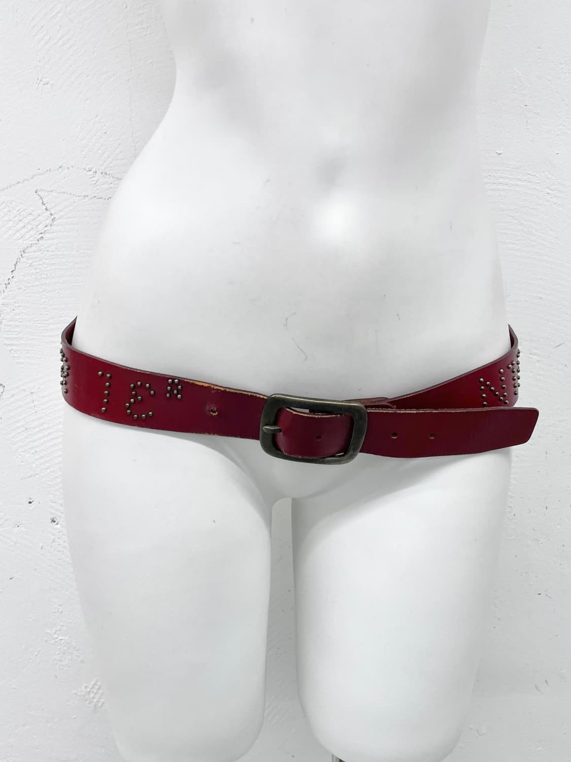 리얼레더 레드 스터드 버클 벨트 상품이미지3