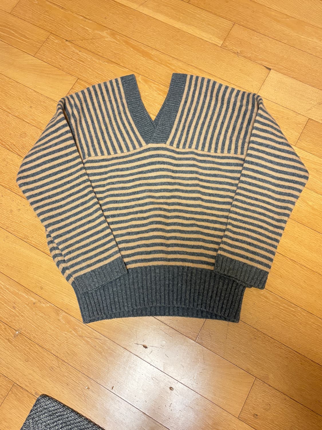 문달니트 Tar stripe knit in beige 상품이미지2
