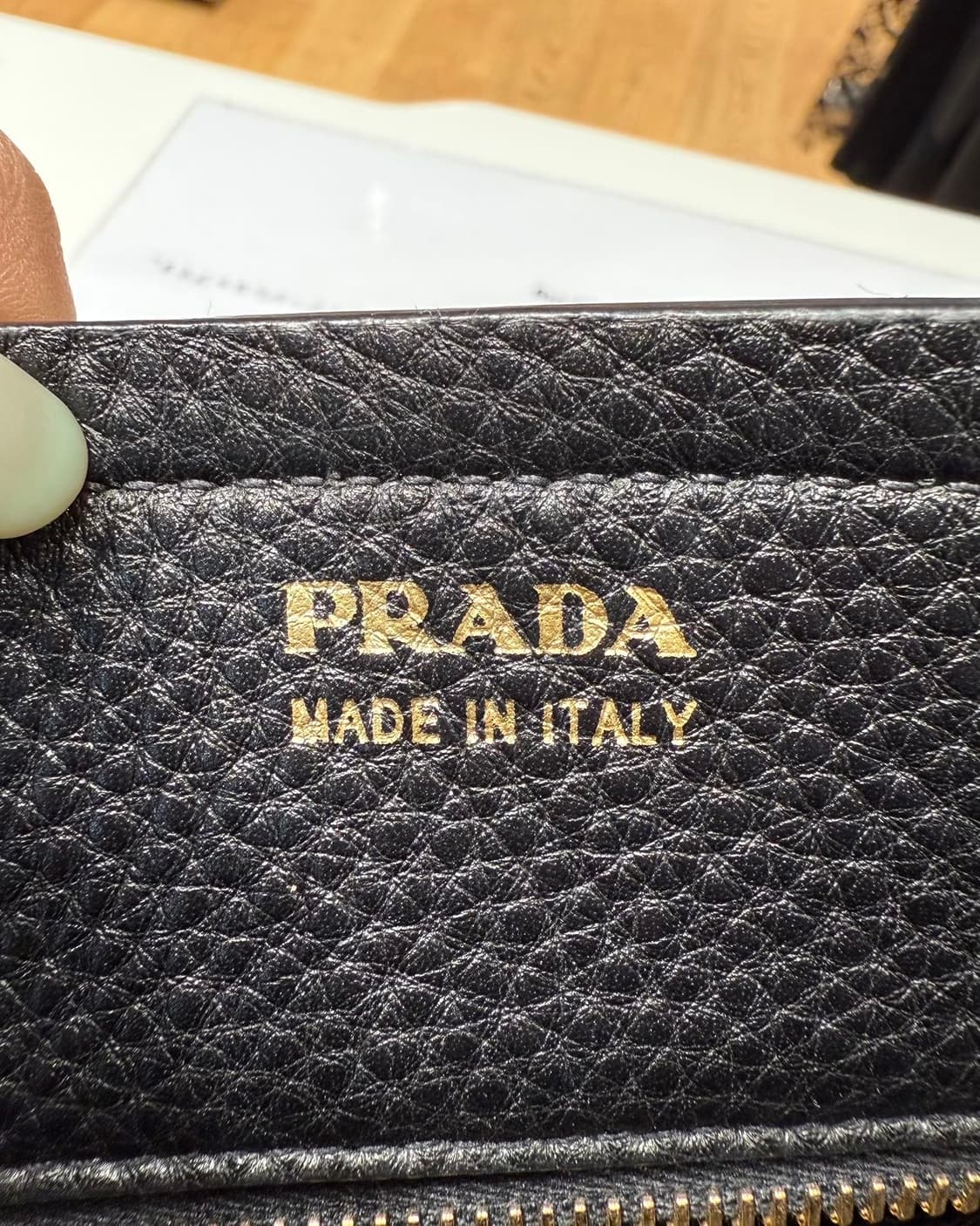 프라다 비텔로 다이노 레더 체인 토트백 상품이미지8