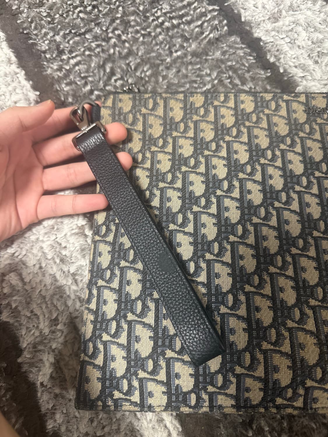 디올 오블리크 A4 클러치 구성품 존재 상품이미지5