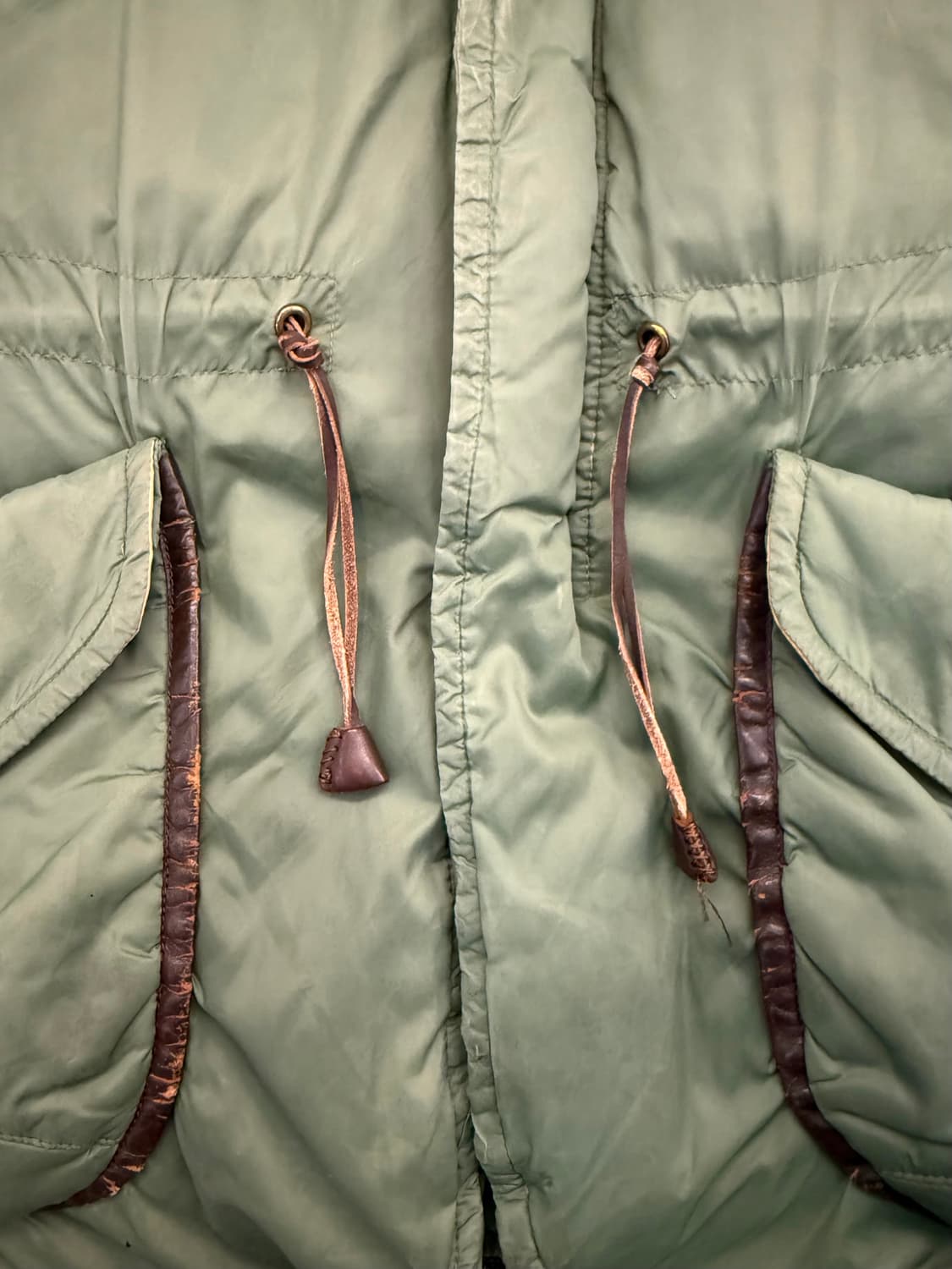 디스퀘어드 퍼킹 프리징 아카이브 패딩 (봉태규 착) 상품이미지6