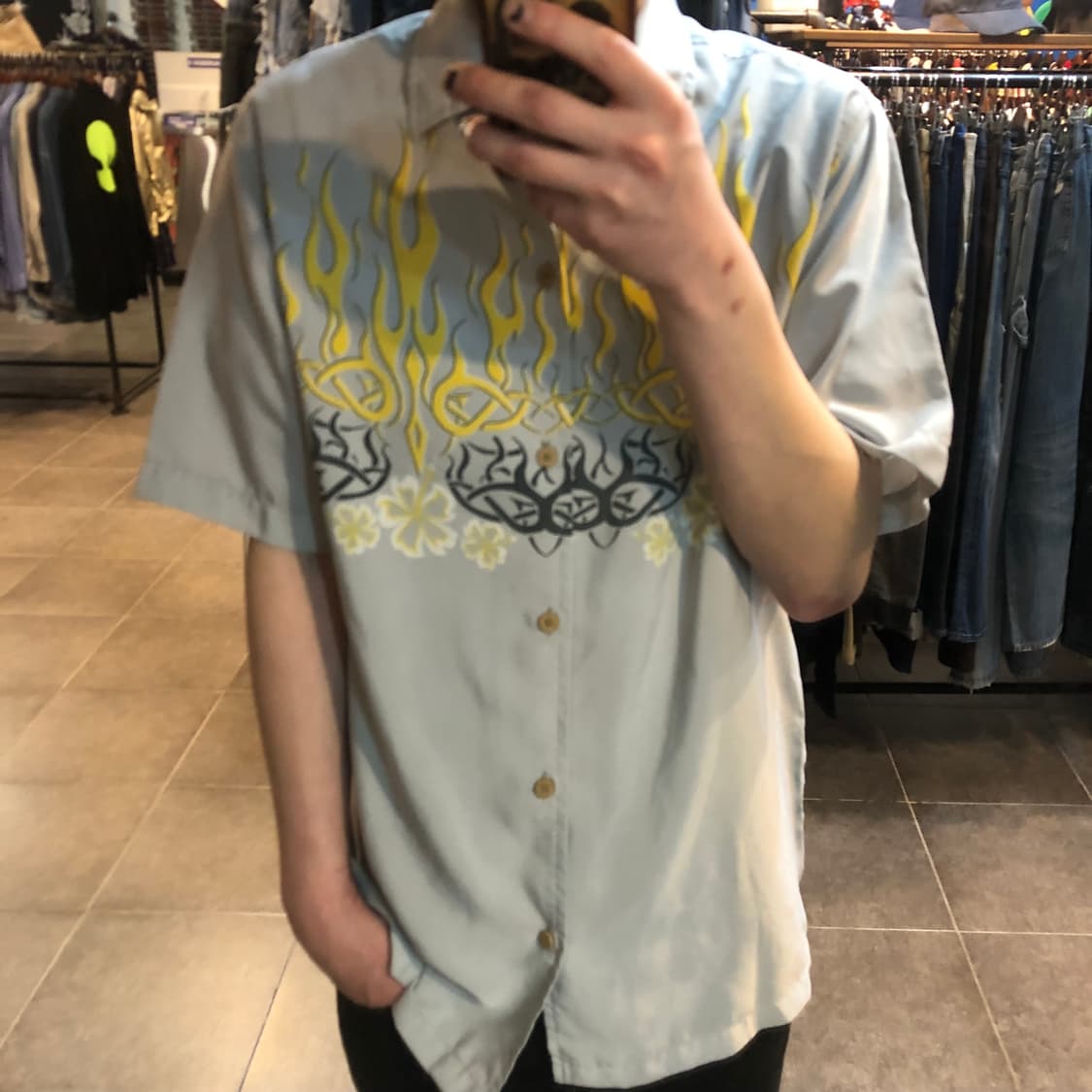 [NO.9] y2k 트라이벌 반팔 셔츠 그레이 상품이미지1