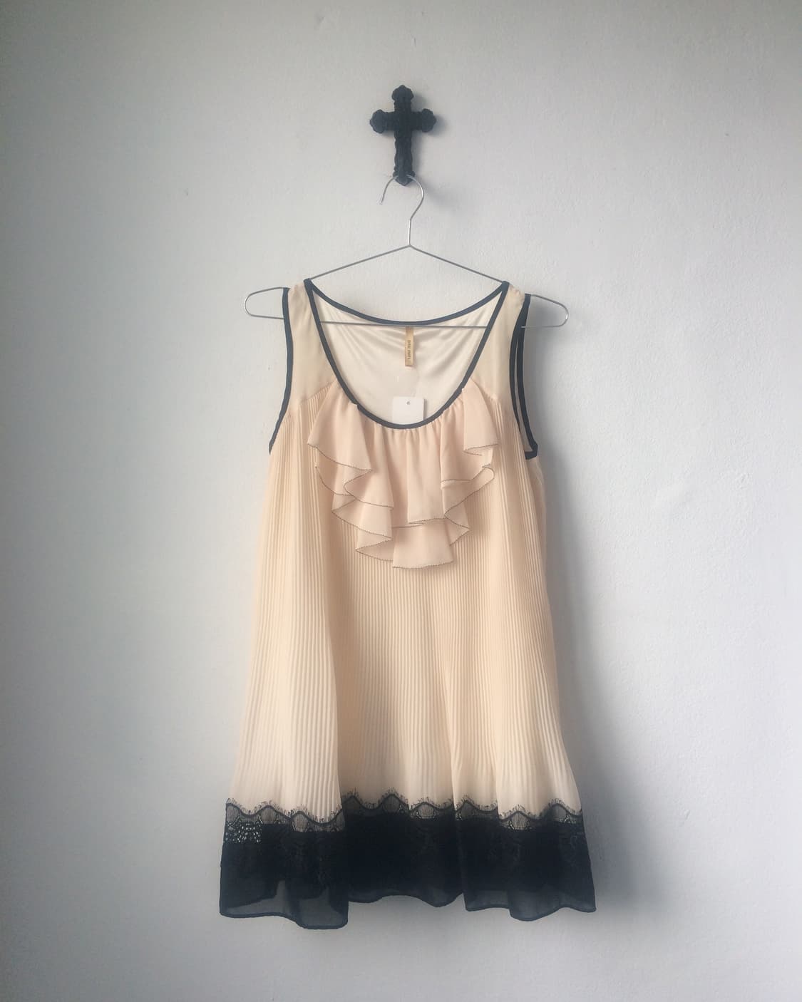 Ruffle point pleats sleeveless onepiece 상품이미지2