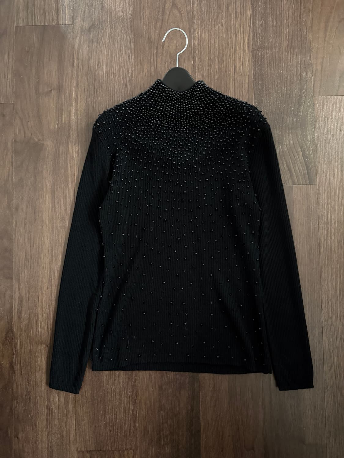 시퀸 비즈 골지 반폴라 니트 상품이미지1