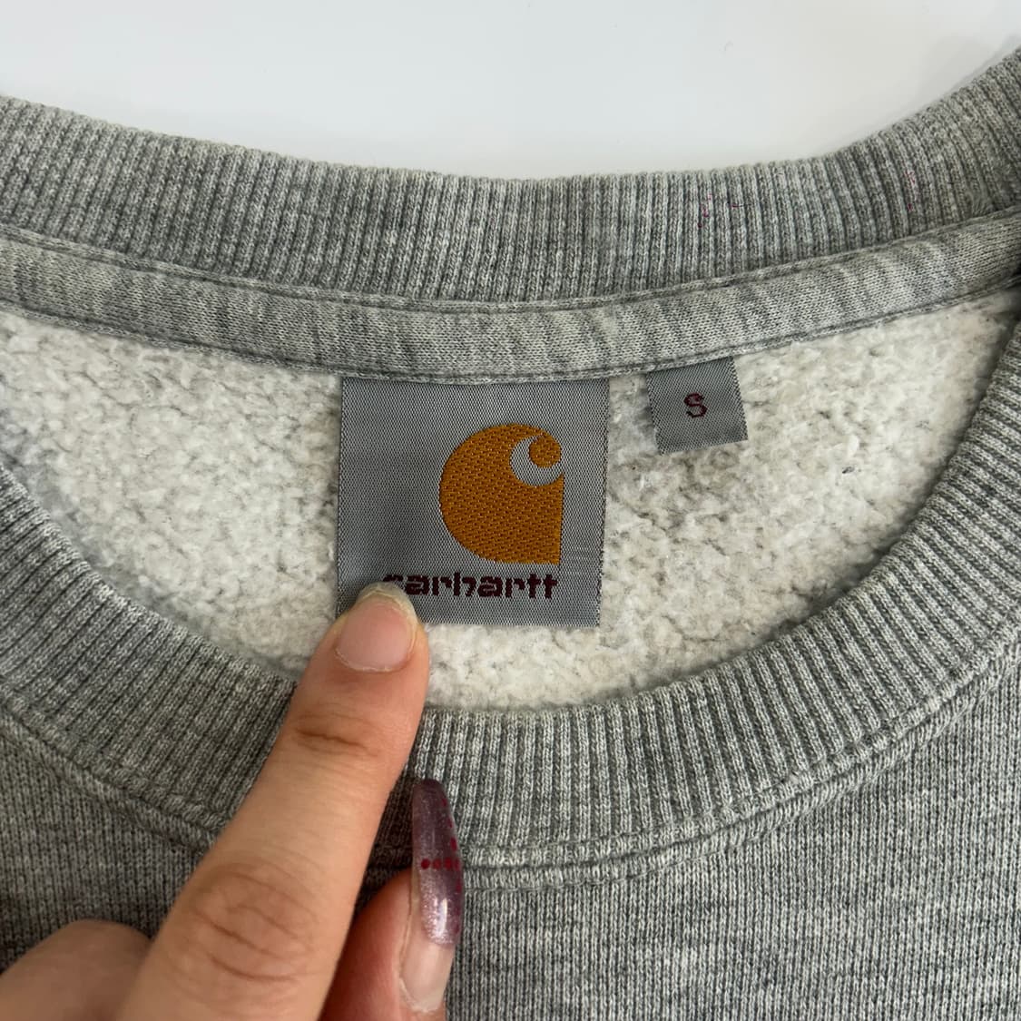 Carhartt 칼하트 블랙 스펠아웃로고 그레이 맨투맨 상품이미지5