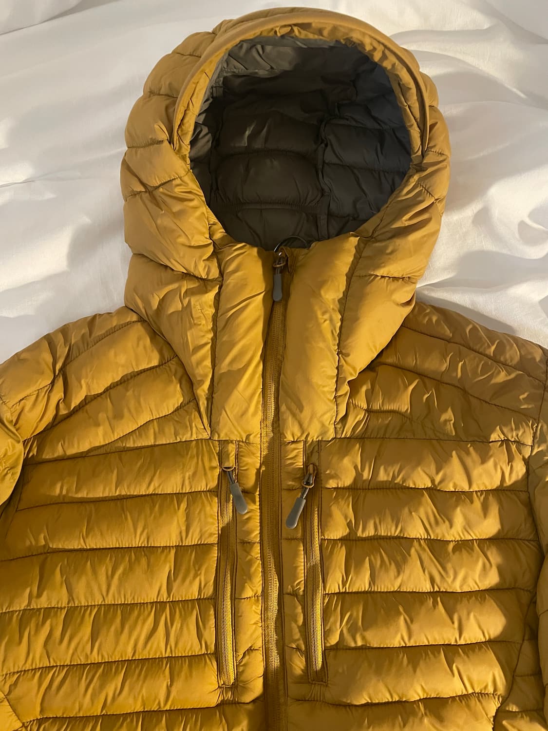 르아르 에센셜 후디드 라이트 패딩 자켓 머스타드 M 상품이미지1