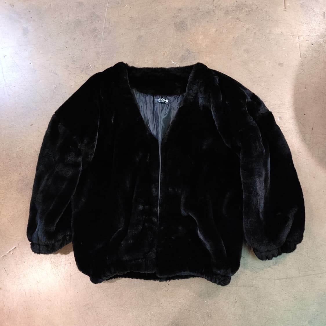 GOGOSING 고고싱 오버핏 퍼 자켓 F 상품이미지1