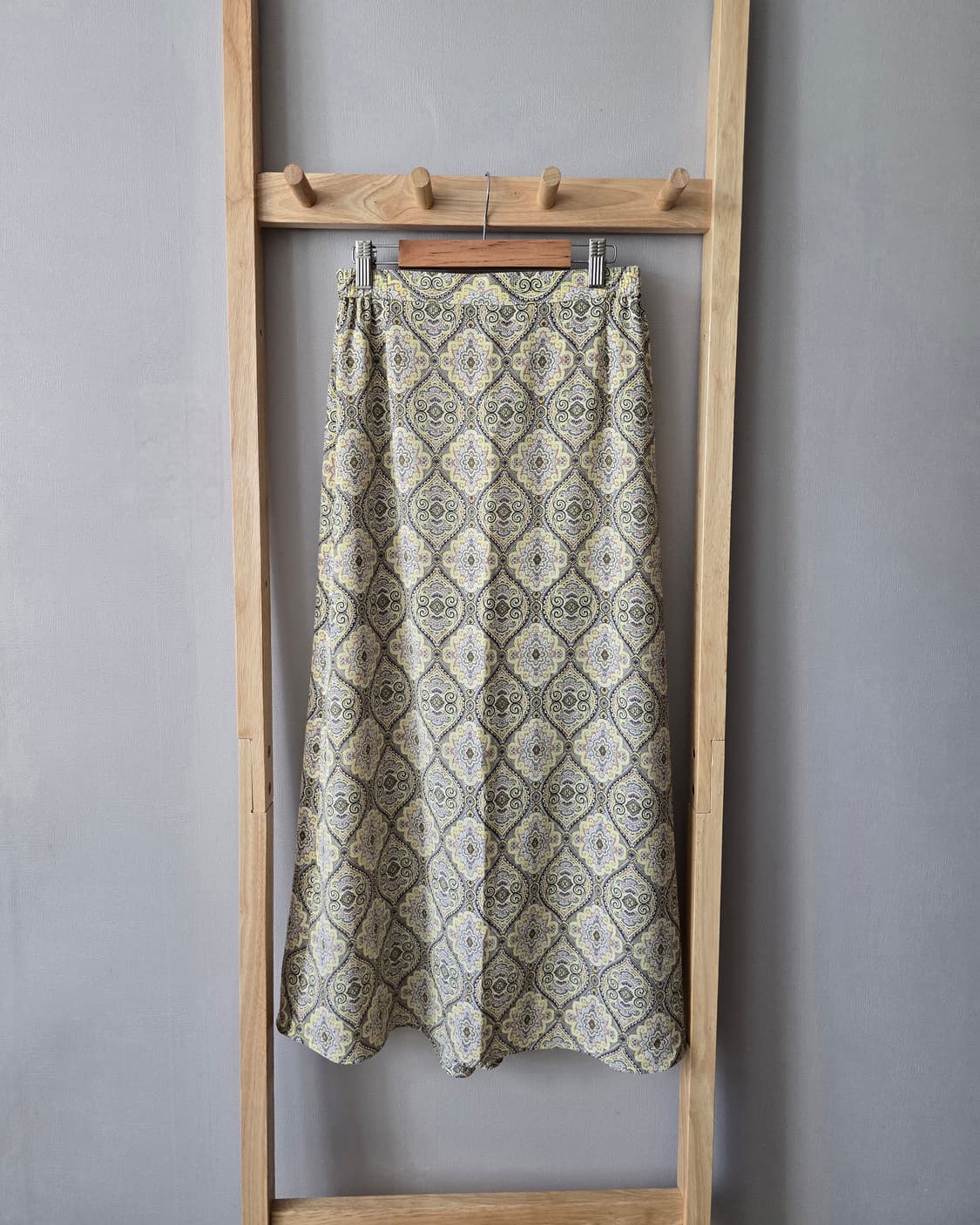 빈티지 무드 옐로우 페이즐 롱 스커트 상품이미지1