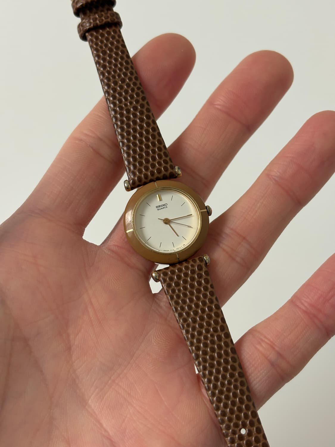 1980s Light Brown Bezel Ladies Quartz 상품이미지1