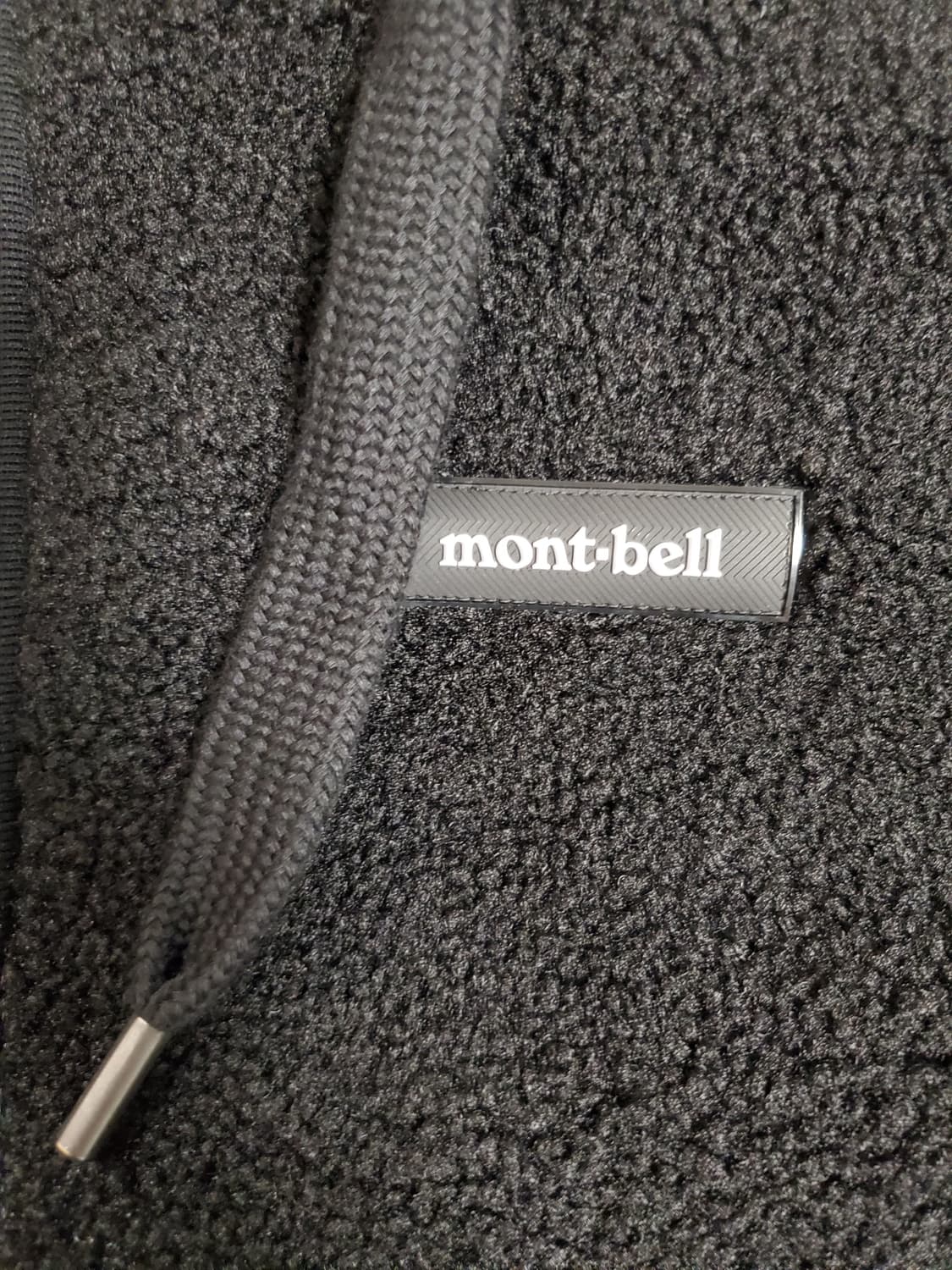 새상품급) 몽벨 남녀공용 블랙 노벨티 플리스자켓 사이즈100 L

사진처 상품이미지5