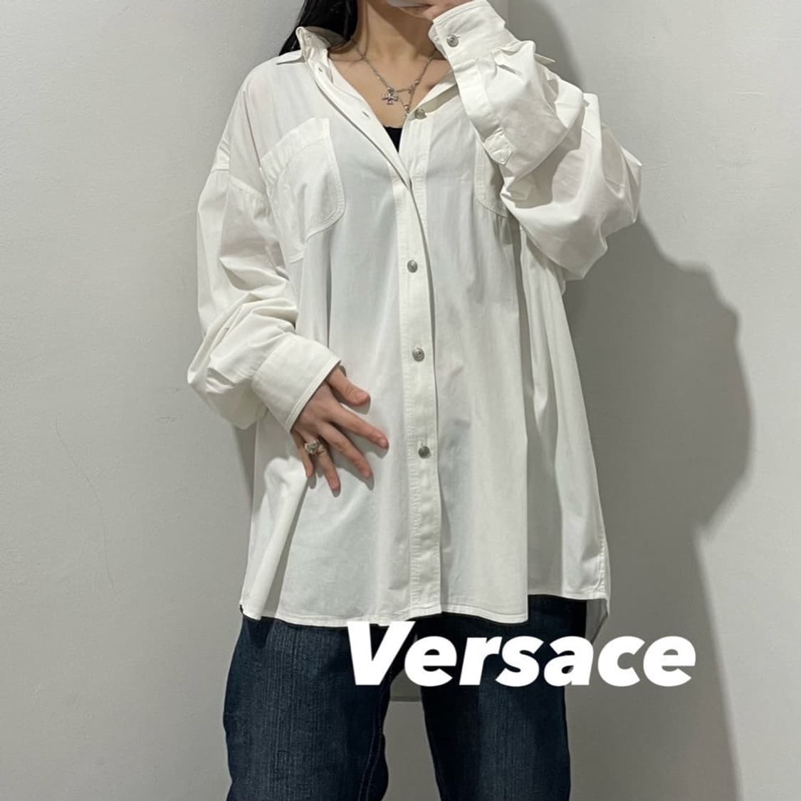 베르사체 아카이브 화이트 솔리드 셔츠 상품이미지1