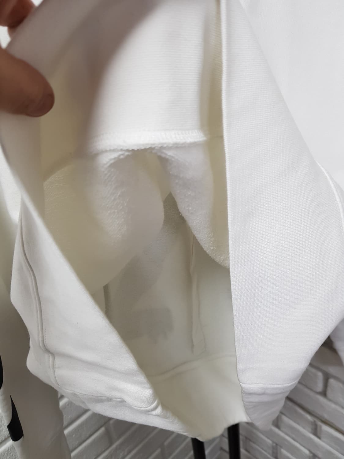 [L/100~105] 오프화이트 애로우 기모맨투맨 화이트 상품이미지6