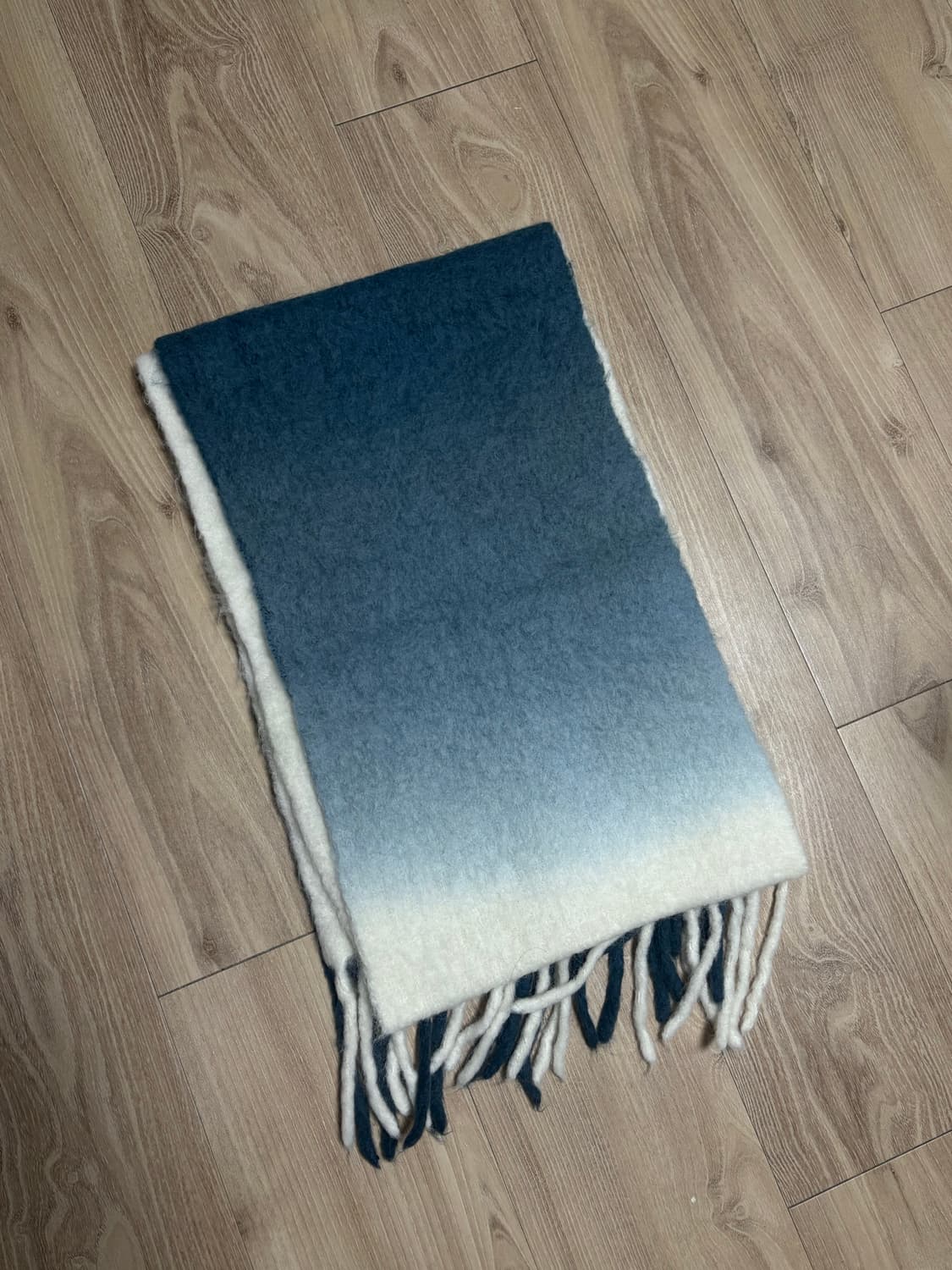 자크뮈스 레샤페 모아종 그라디언트 알파카 머플러 네이비 상품이미지3