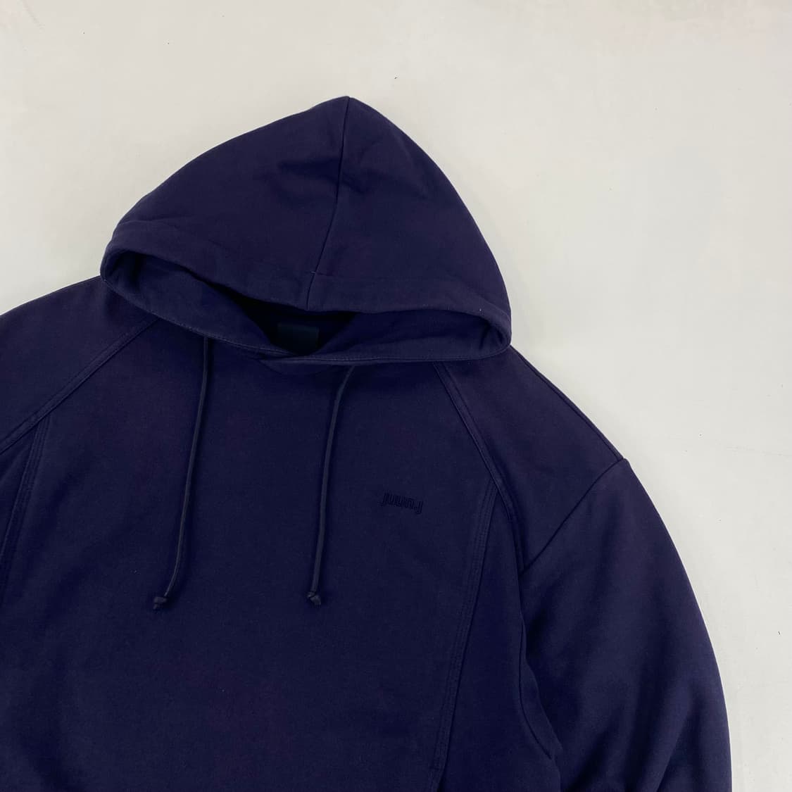 준지 23f/w 자수 스몰 로고 네이비 후드 티 (103) 상품이미지1