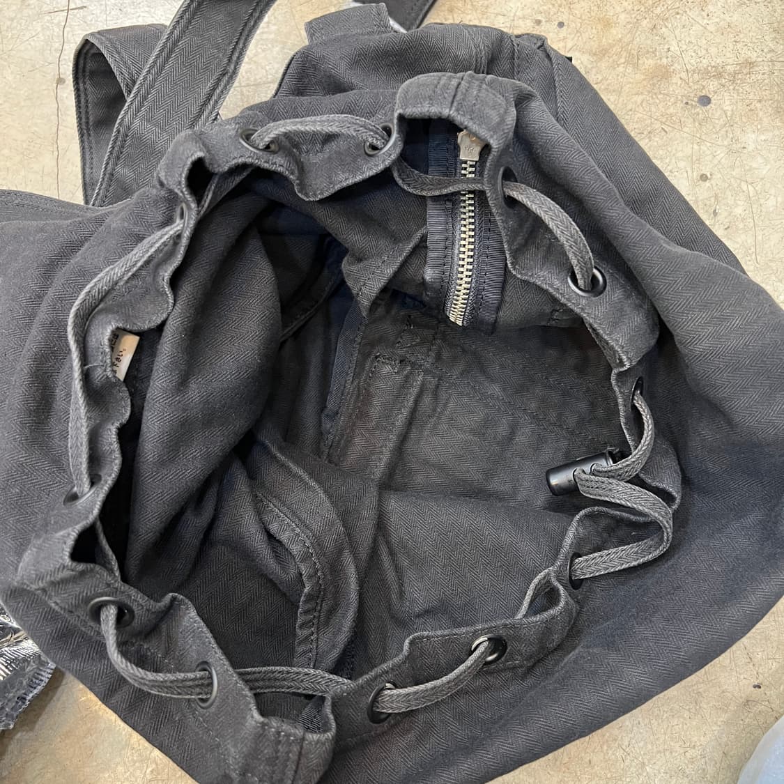 포터 헤링본 럭색 백팩 상품이미지9