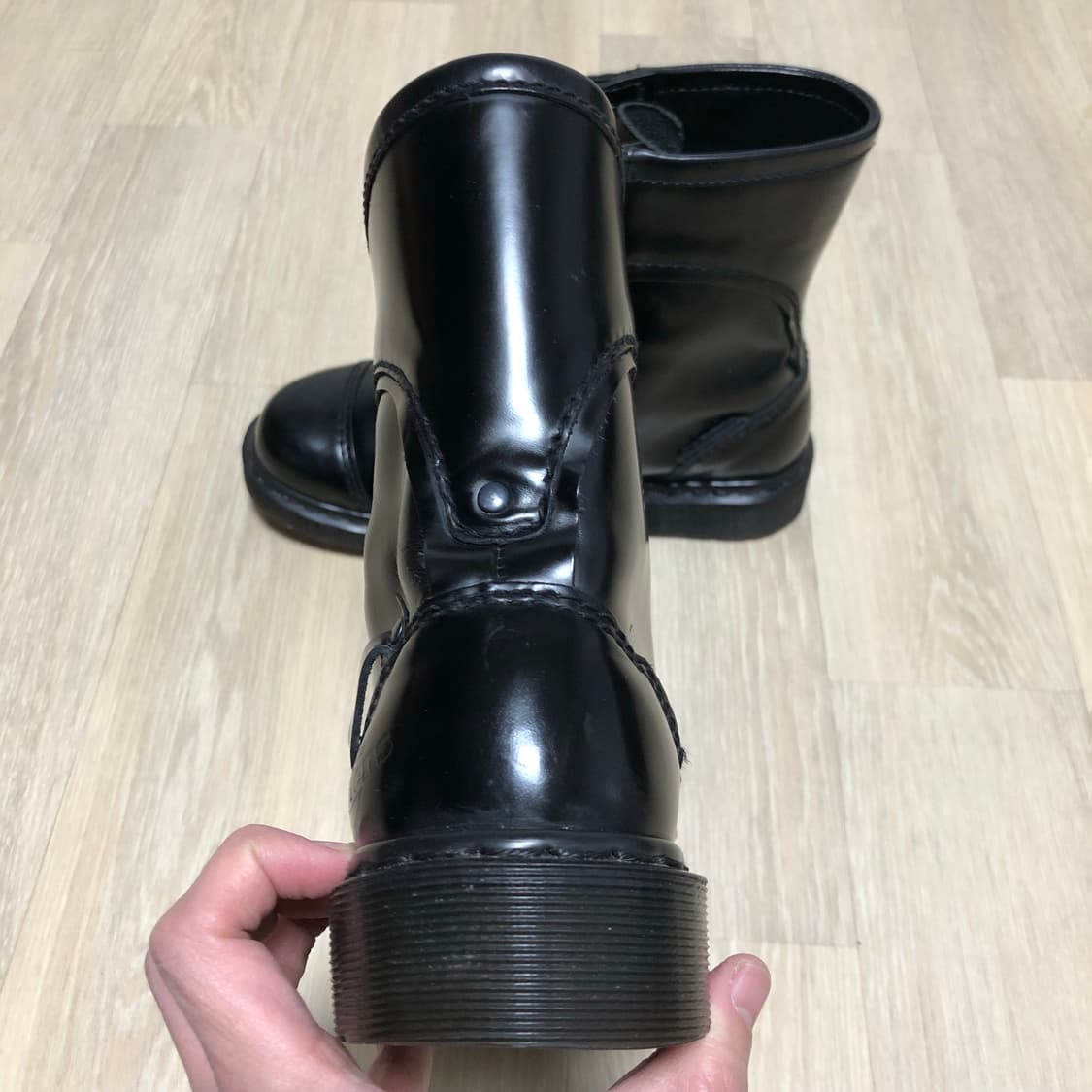 (250) 닥터마틴 Dr.martens 8홀 스무스 트라이엄프 부츠 블랙 상품이미지2