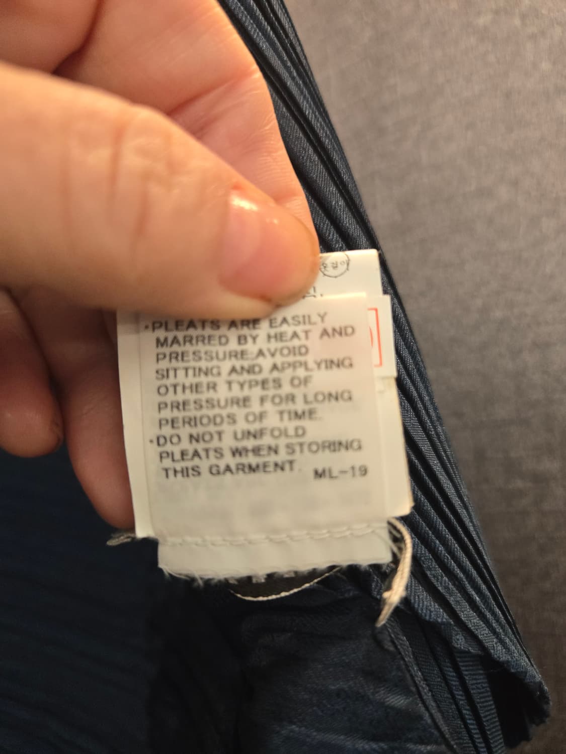 이세이미야케 플리츠플리츠 블루블랙 투톤개건 상품이미지6