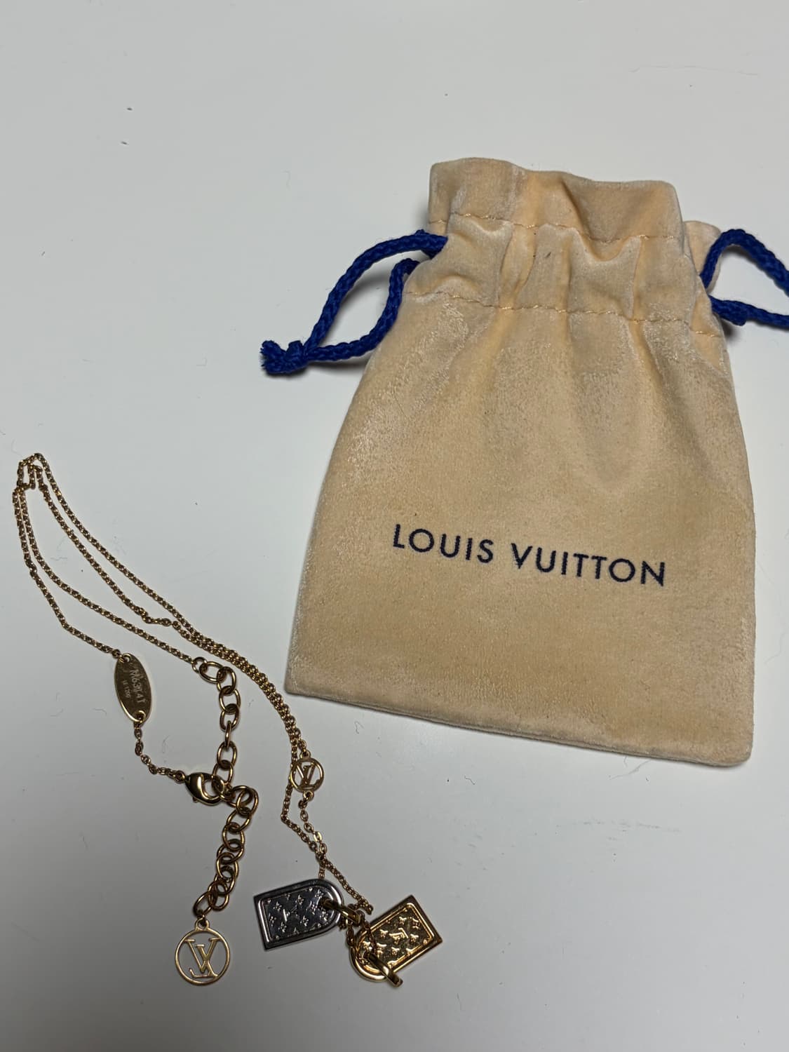 루이비통 나노그램 목걸이 상품이미지1