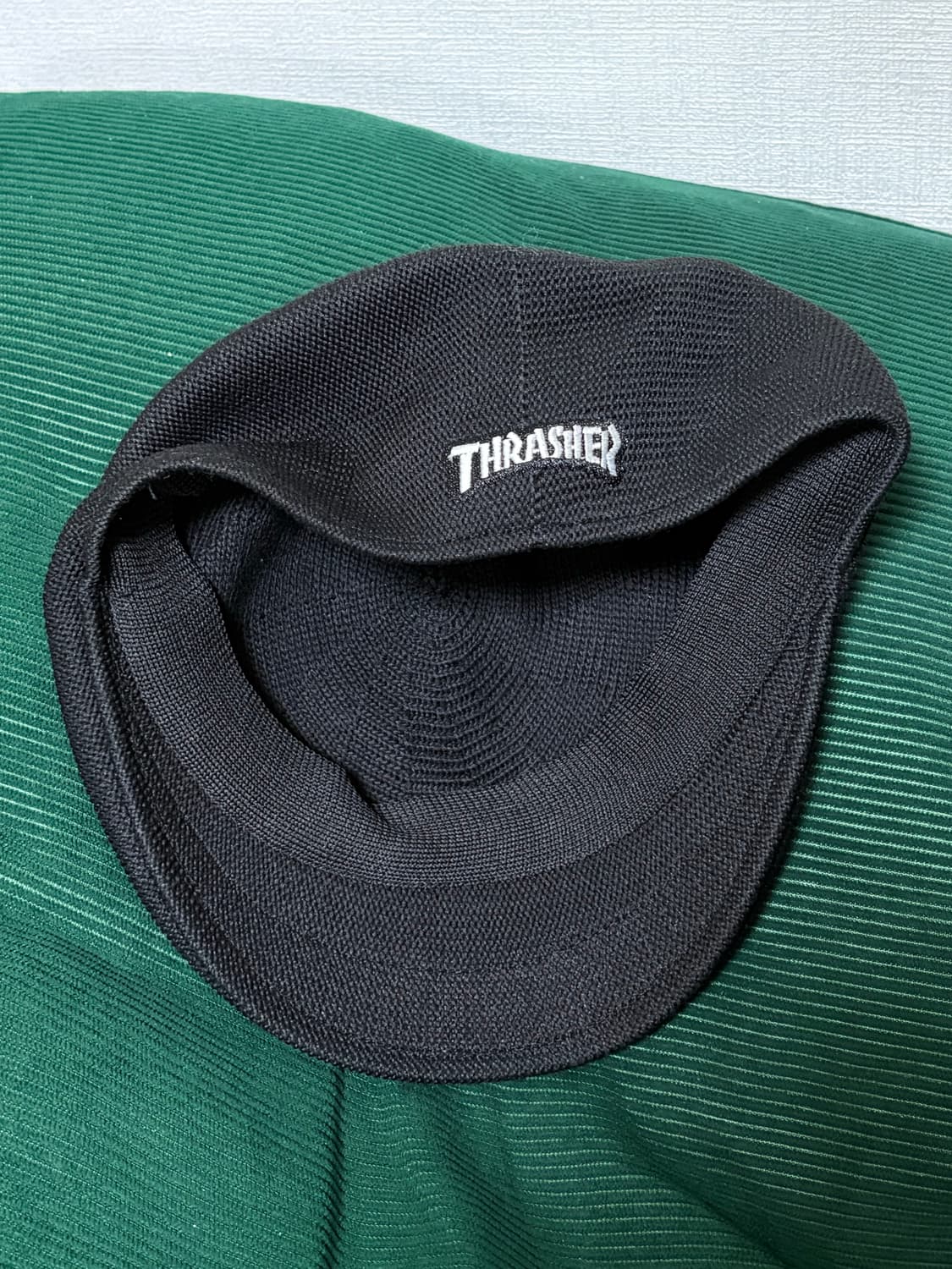 트레셔 매거진 로고 플랫캡 상품이미지1