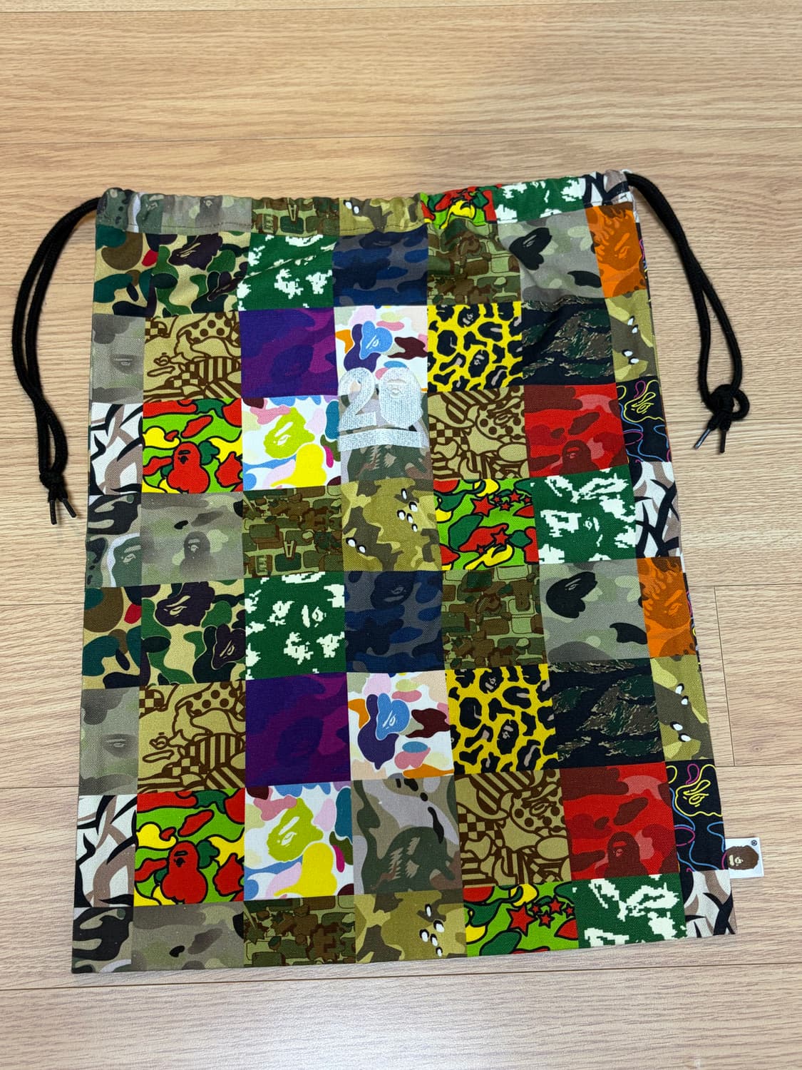 베이프 20주년 굿즈 에코백 짐색 상품이미지1