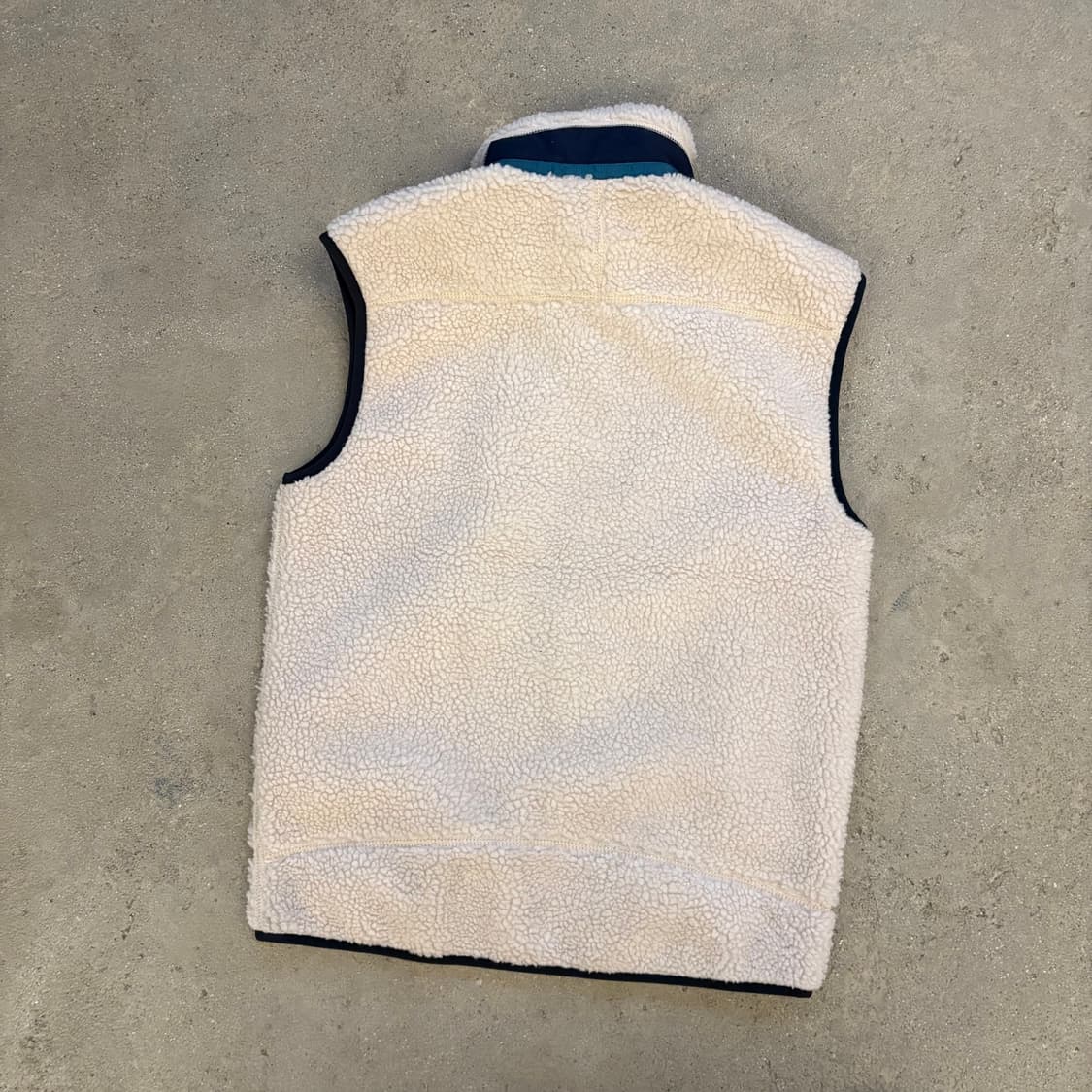 파타고니아 내츄럴/네이비 클래식 레트로 X 베스트 상품이미지4